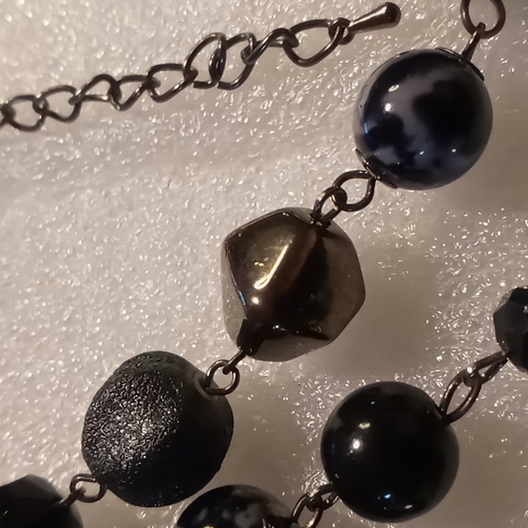 Multi layered multi faceted glass iradecent crystals cut beaded Necklace - Picture 7 of 7